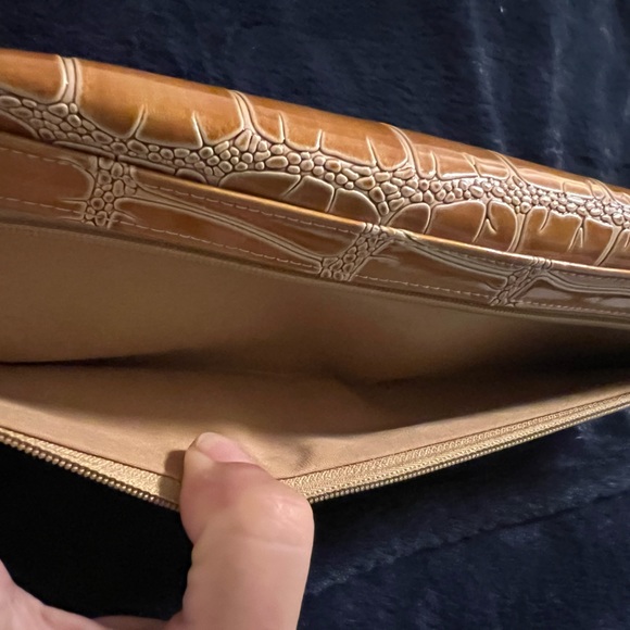 Big Buddha clutch, like new, from pet free home. Used maybe twice. - Picture 4 of 6